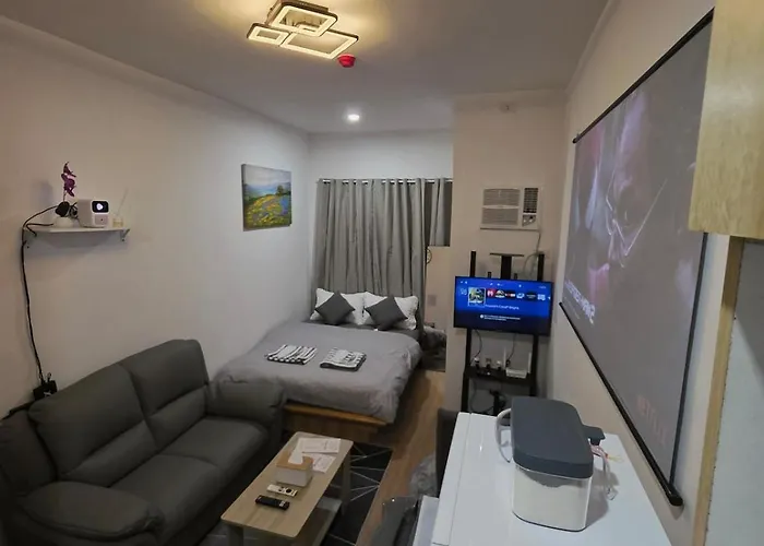 Silong Sleek Movie Lounge Ps4 And Snack Bar Lapu-Lapu City